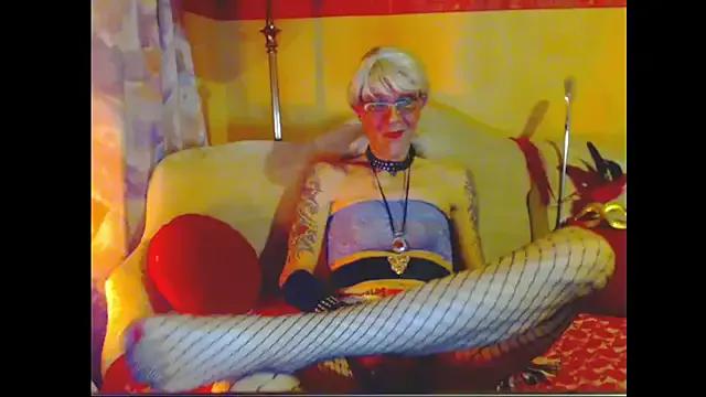 Girls: try live performances with matured performers, from dancing to quirks, in a variety of beautiful sex cams.