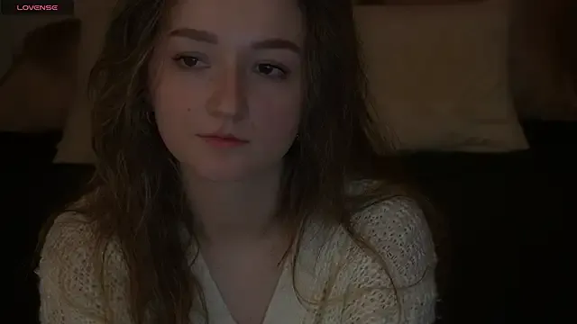  CyrenaLuxe chat room