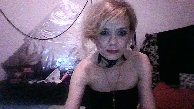 Czechslutwife from StripChat is Freechat