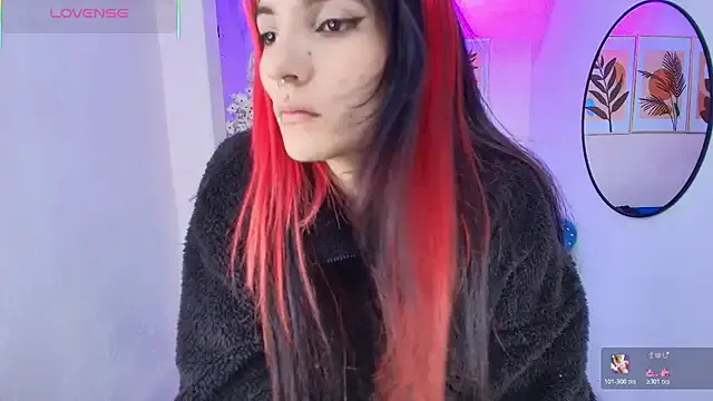 Dafne_huges from StripChat