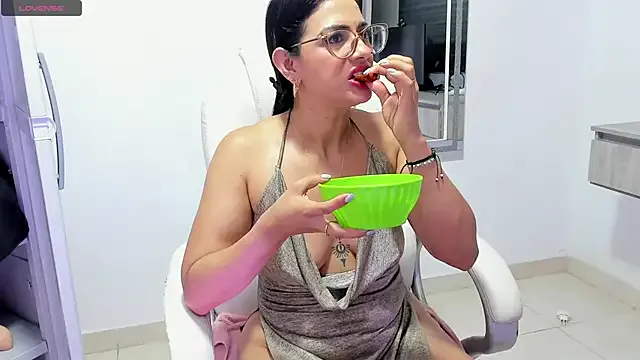 dahian_carter from StripChat is Freechat