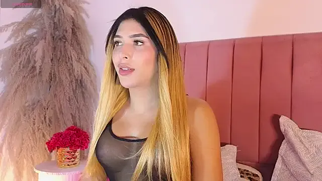 dahiana_marin from StripChat is Freechat