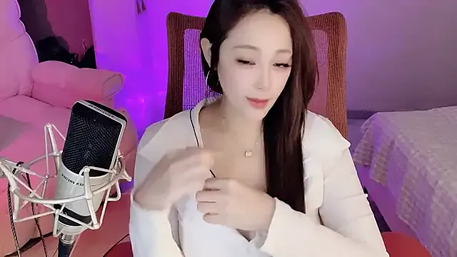 Daisy-77 from StripChat