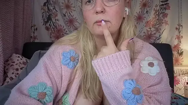 Daisyxoxo_ from StripChat