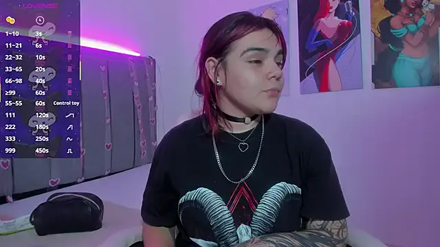 Girls: try live performances with matured performers, from dancing to quirks, in a variety of beautiful sex cams.