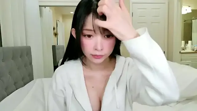 dalichuru from StripChat is Freechat