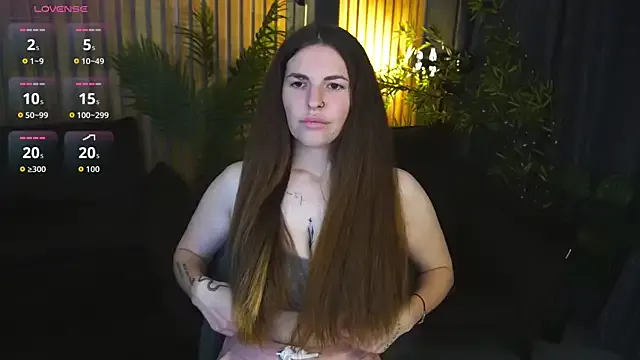 DanielaReign from StripChat is Freechat