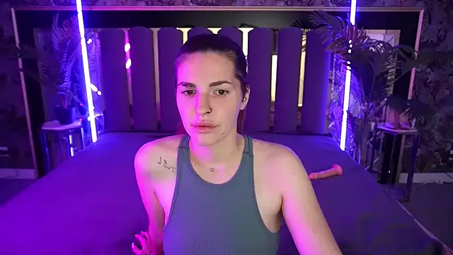 DanielaReign from StripChat is Freechat