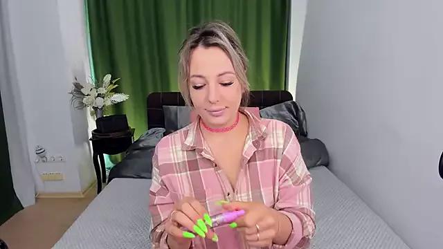 Girls: try live performances with matured performers, from dancing to quirks, in a variety of beautiful sex cams.