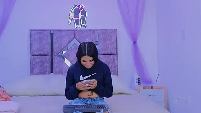 Girls: try live performances with matured performers, from dancing to quirks, in a variety of beautiful sex cams.