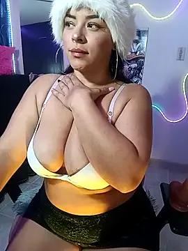 Danniela20 from StripChat