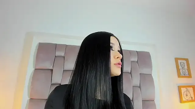 Dannika07 from StripChat is Freechat