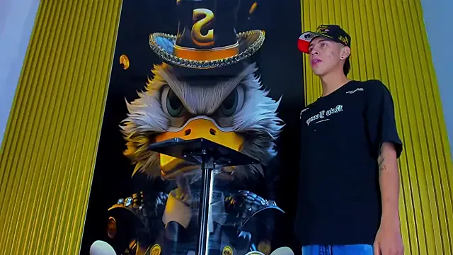 Dante_Brown1_ from StripChat is Freechat