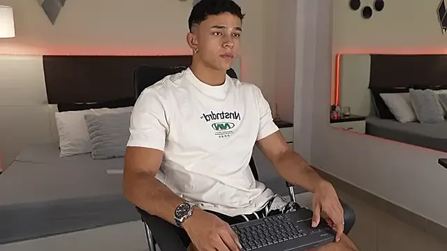 Girls: try live performances with matured performers, from dancing to quirks, in a variety of beautiful sex cams.