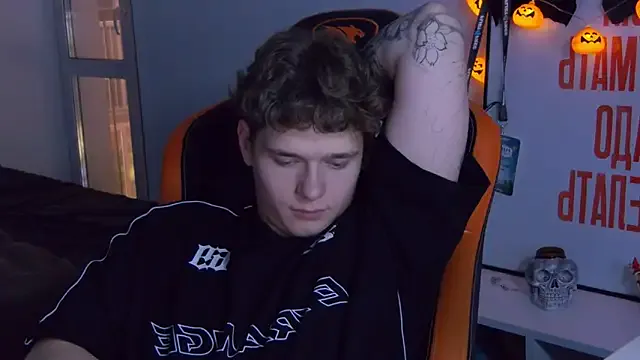 DanyDavis from StripChat is Freechat