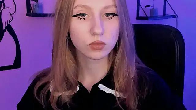 DariaTate from StripChat is Freechat