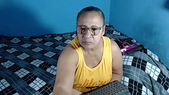 darlingduchessmatur from StripChat is Freechat
