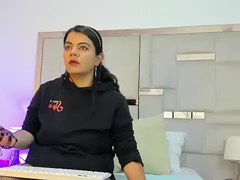 DayanaNaughty from StripChat is Freechat