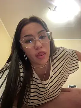 DeliceMaya from StripChat is Freechat