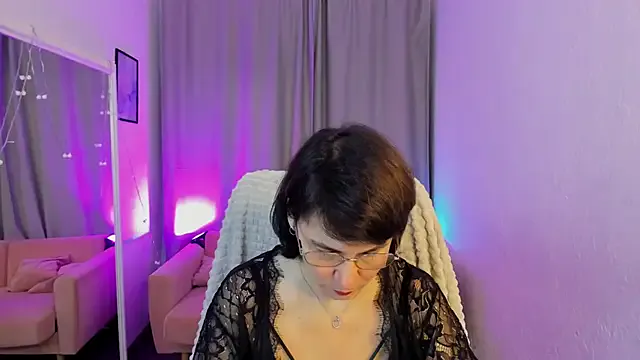 Demi_Mature from StripChat is Freechat