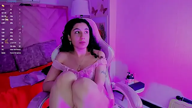 DemiJones_ from StripChat is Freechat