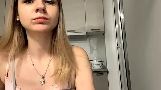 Denni_Spilber from StripChat is Freechat