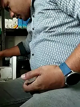 Desi_muslimcouple from StripChat is Freechat