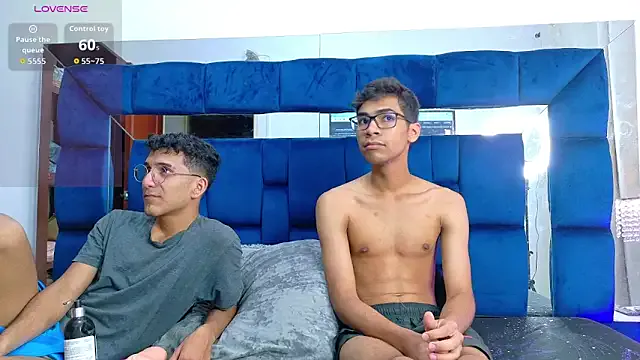 Desire4Duo from StripChat is Freechat