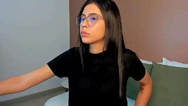 desireee_ from StripChat is Freechat