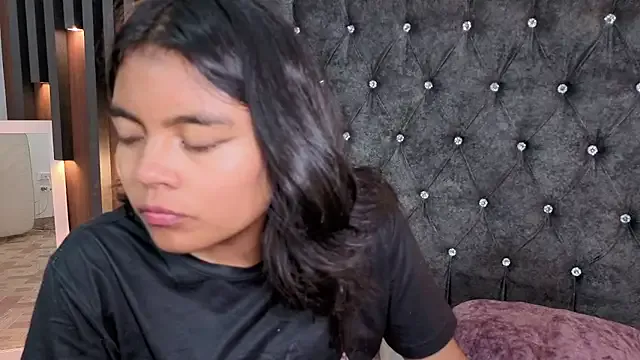 DesireIvy from StripChat is Freechat