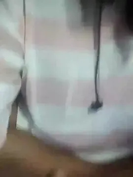 Desiteen21 from StripChat is Freechat