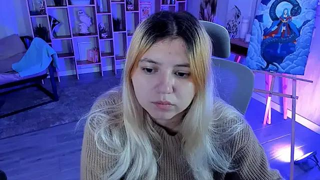 DiaAngell from StripChat is Freechat
