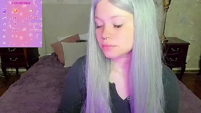 Diana_Dream from StripChat is Freechat