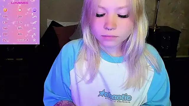 Diana_Dream from StripChat is Freechat
