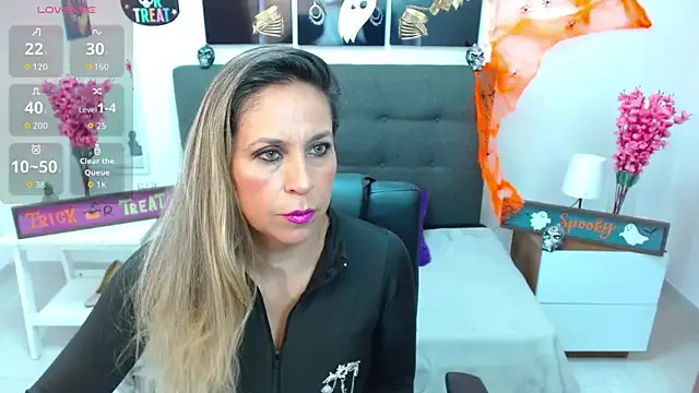 Girls: try live performances with matured performers, from dancing to quirks, in a variety of beautiful sex cams.