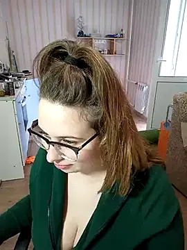 DienkaGreen from StripChat