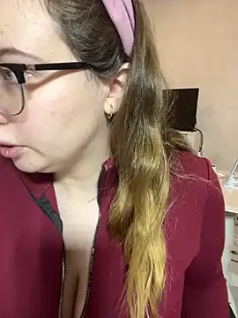 DienkaGreen from StripChat is Freechat