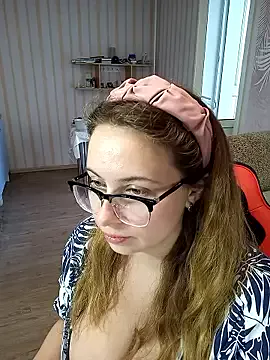 DienkaGreen from StripChat