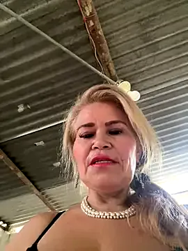 dirty-mother34 from StripChat is Freechat