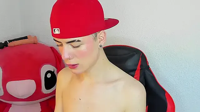 divine_philp77 from StripChat is Freechat