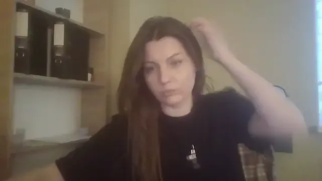 DollyRoma from StripChat is Freechat