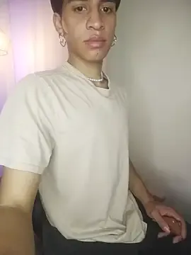 Dom_venena from StripChat is Freechat