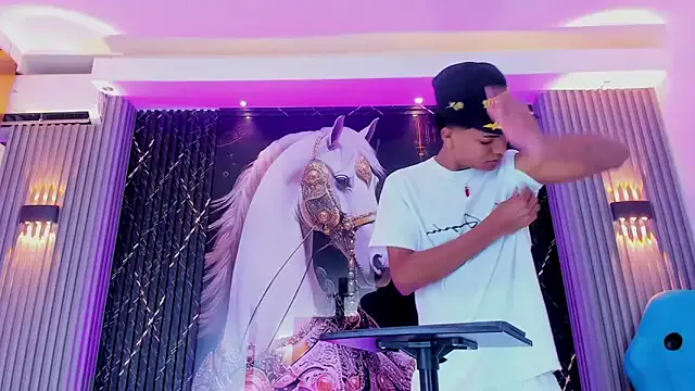 Dominic_Max_ from StripChat is Freechat