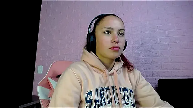 Dominic_Queen1 from StripChat is Freechat