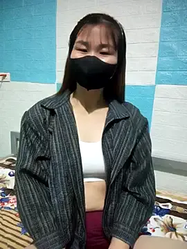 Donatella28 from StripChat is Freechat