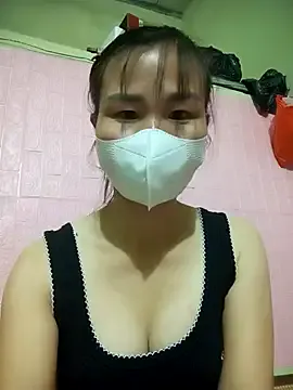 Donatella28 from StripChat is Freechat