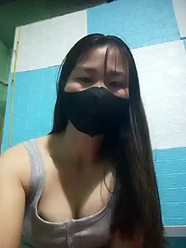 Donatella28 from StripChat is Freechat