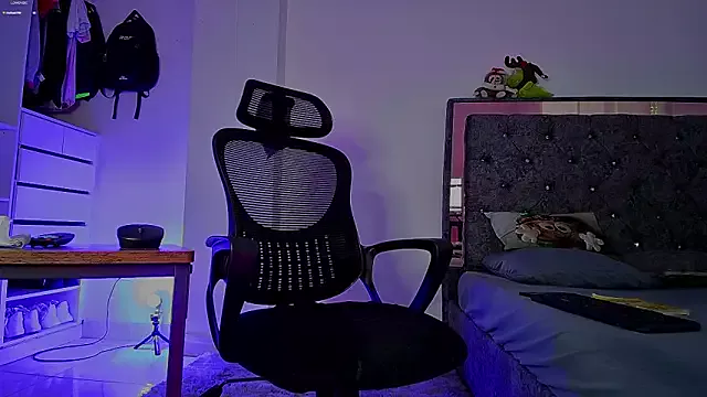 Donathoo1 from StripChat