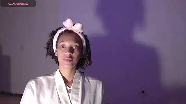 DonnaDidiamantti from StripChat is Freechat