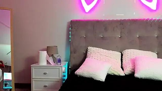 Girls: try live performances with matured performers, from dancing to quirks, in a variety of beautiful sex cams.